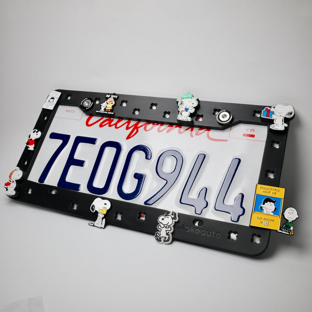 Peanuts Snoopy and Friends License Plate Frame