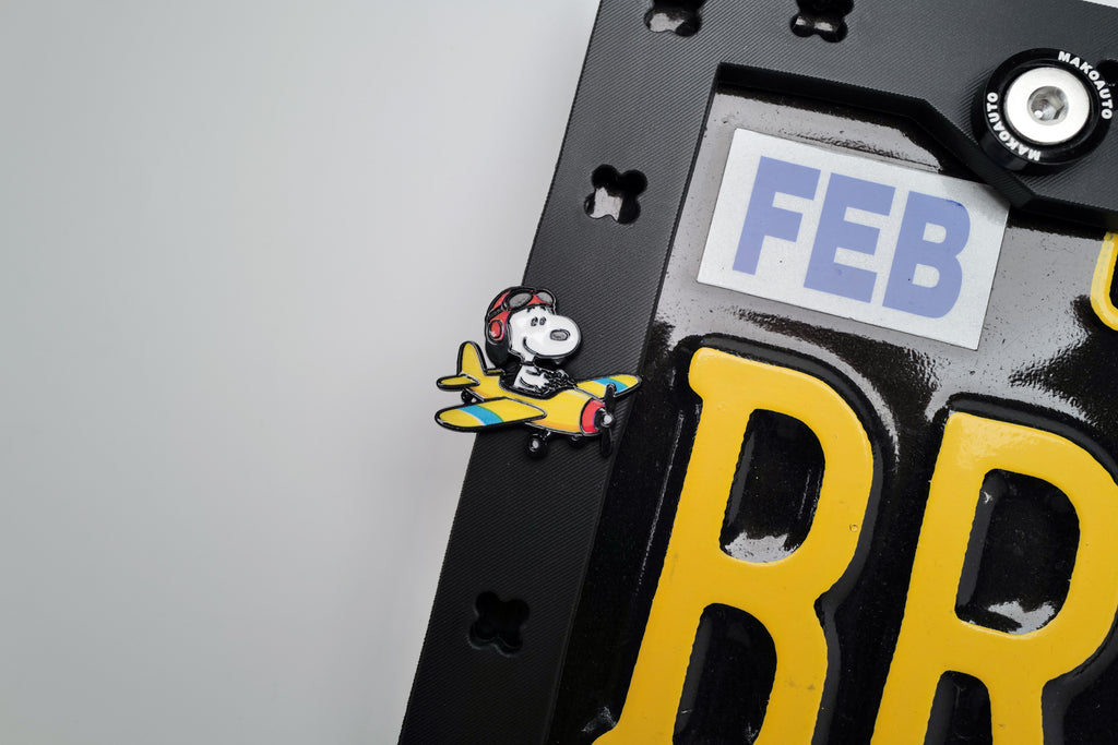 Classic Comic Pup & Yellow Bird License Plate Frame