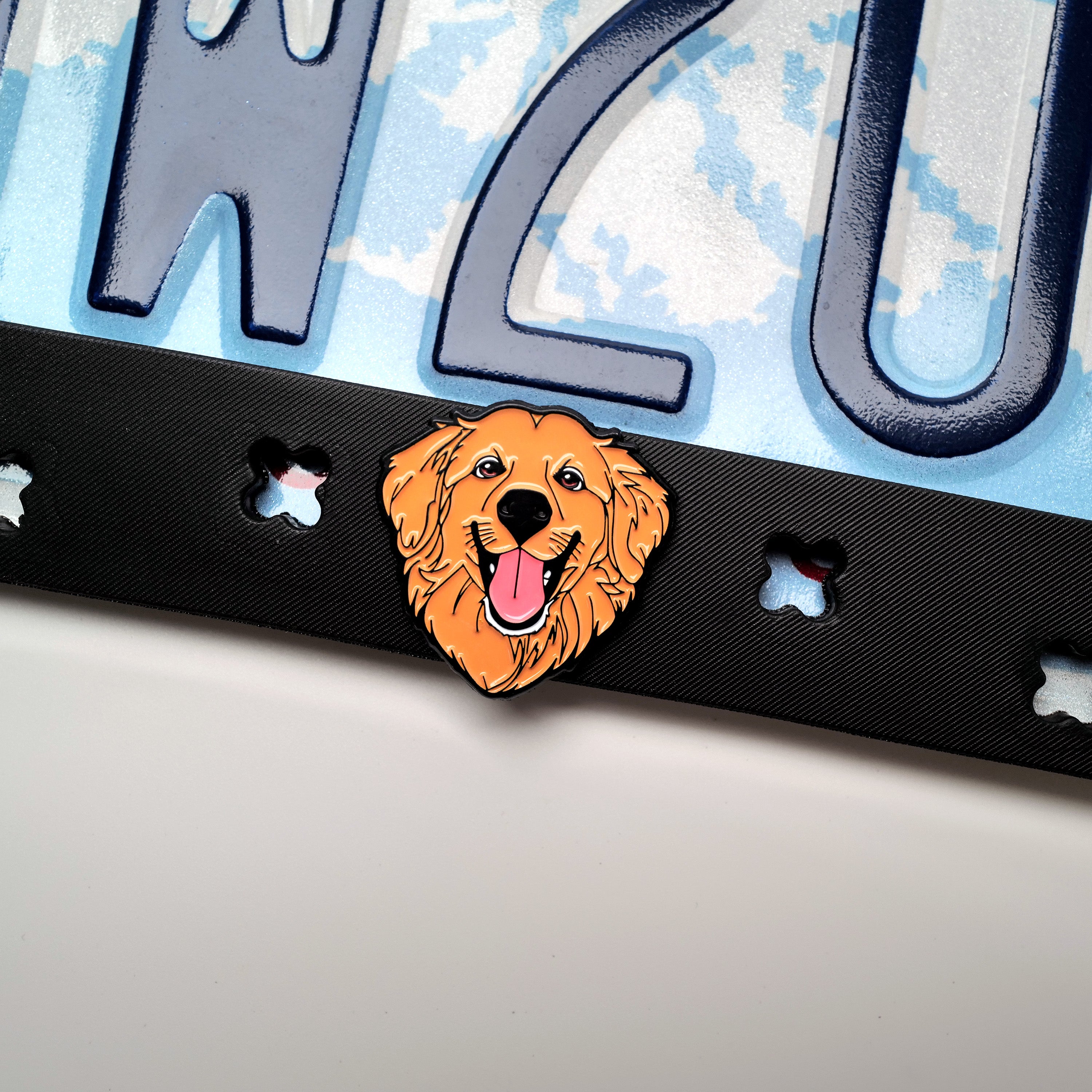 Makoauto Custom Series: The Ultimate Plate Frame for Pet Lovers