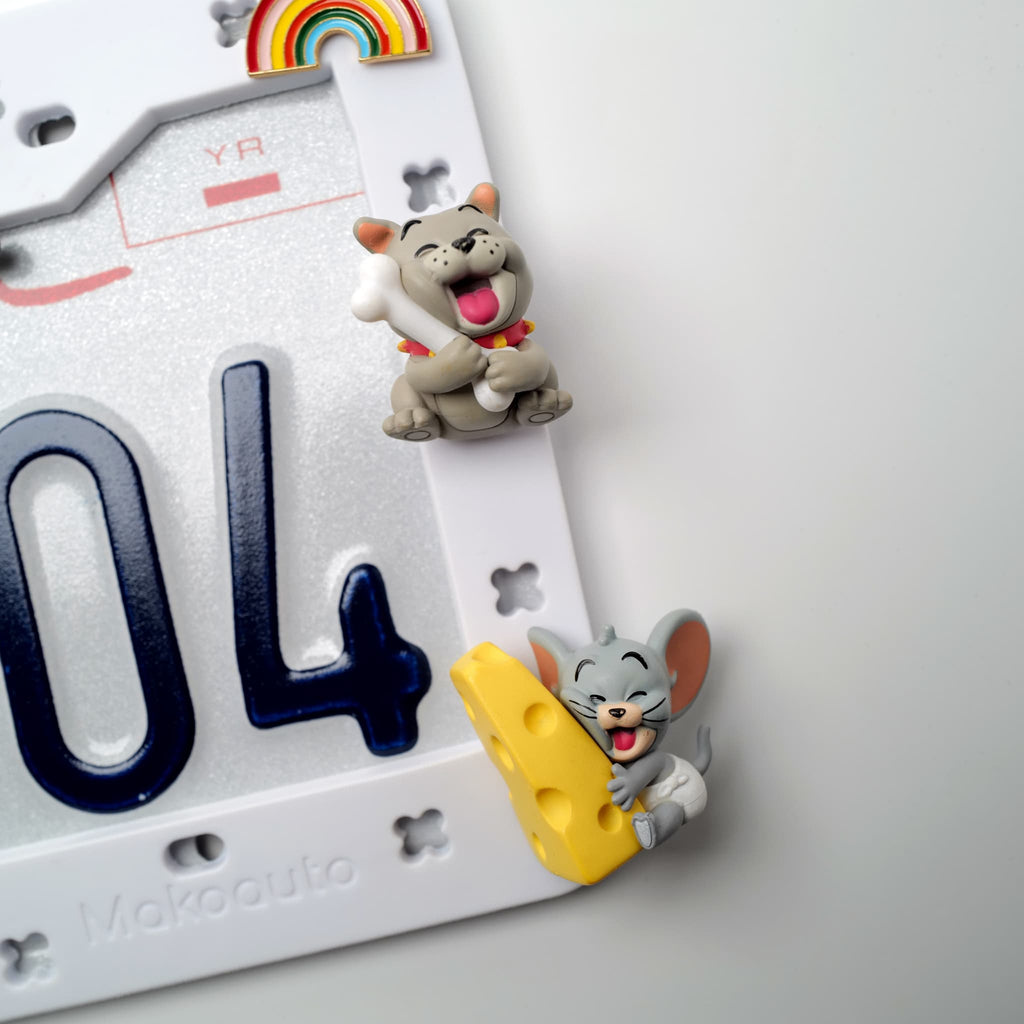 Makoauto "Retro Cat & Mouse" White DIY License Plate Frame + Charms Bundle
