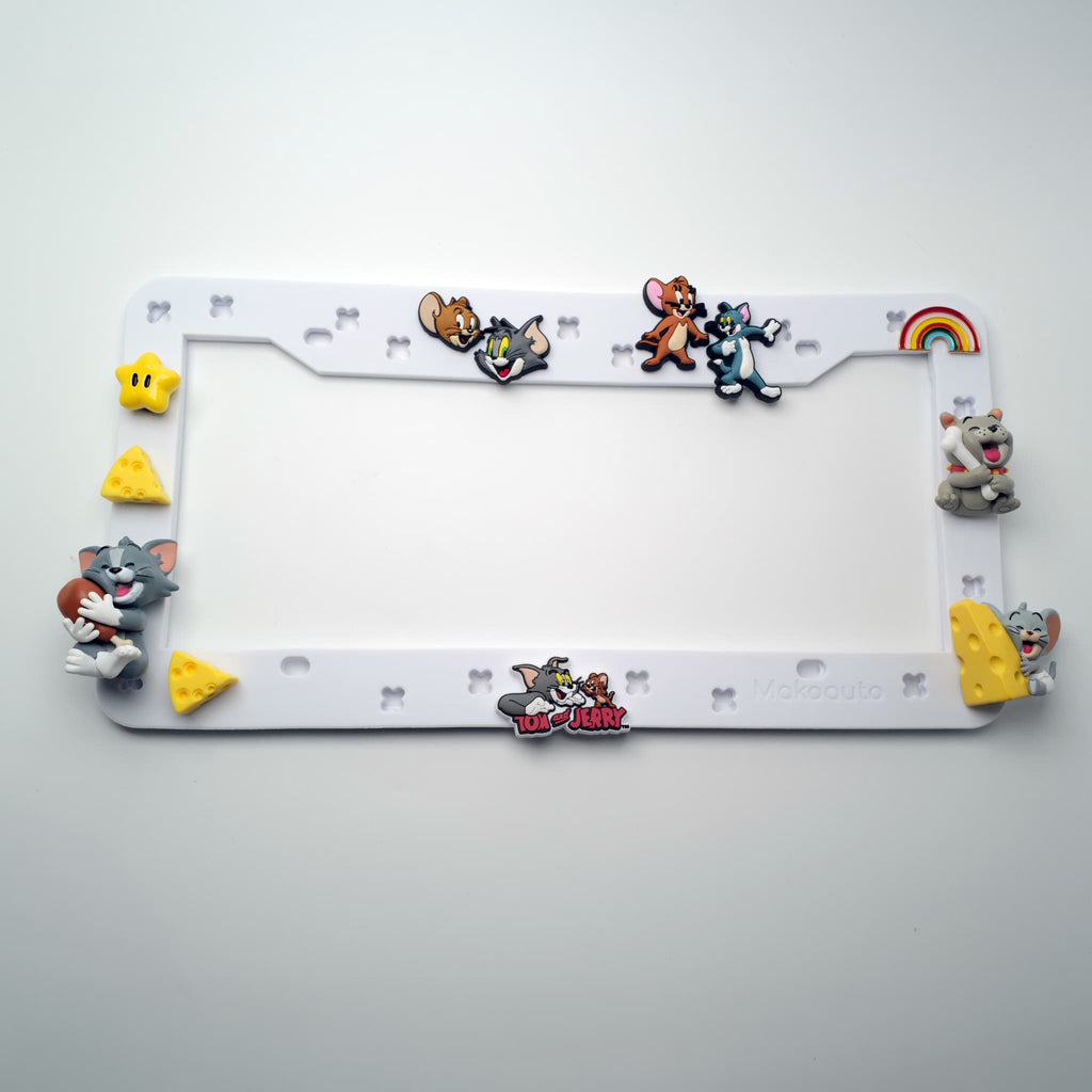 Makoauto "Retro Cat & Mouse" White DIY License Plate Frame + Charms Bundle
